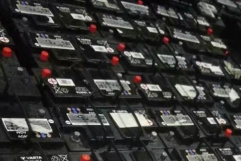 巴彦淖尔正规公司高价收废铅酸电池|废弃三元锂电池回收